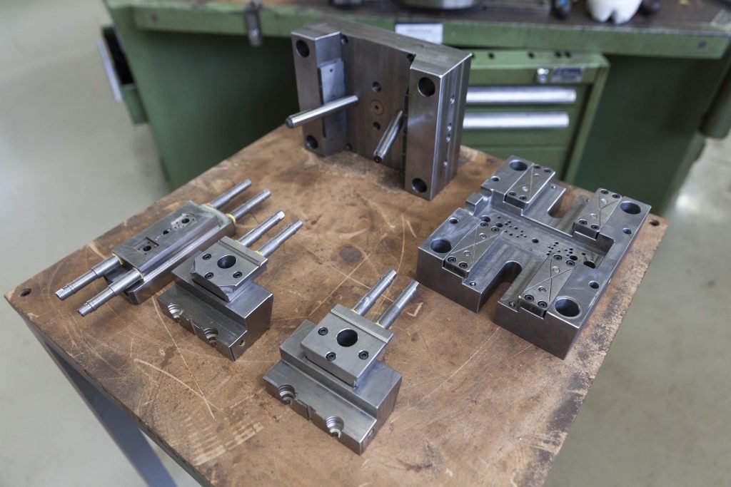 injection mold maker-2