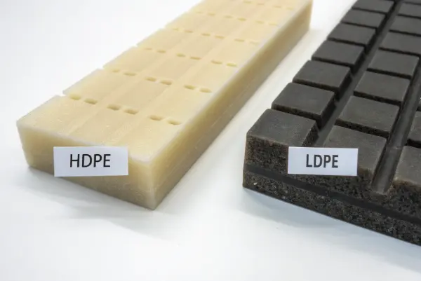 Molecular Structure Differences Close up of molecular structure diagram of HDPE and LDPE
